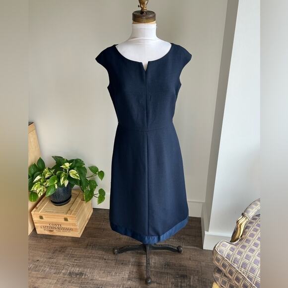 TORY BURCH NAVY CAP SLEEVE DRESS SIZE 4 - Picture 1 of 10